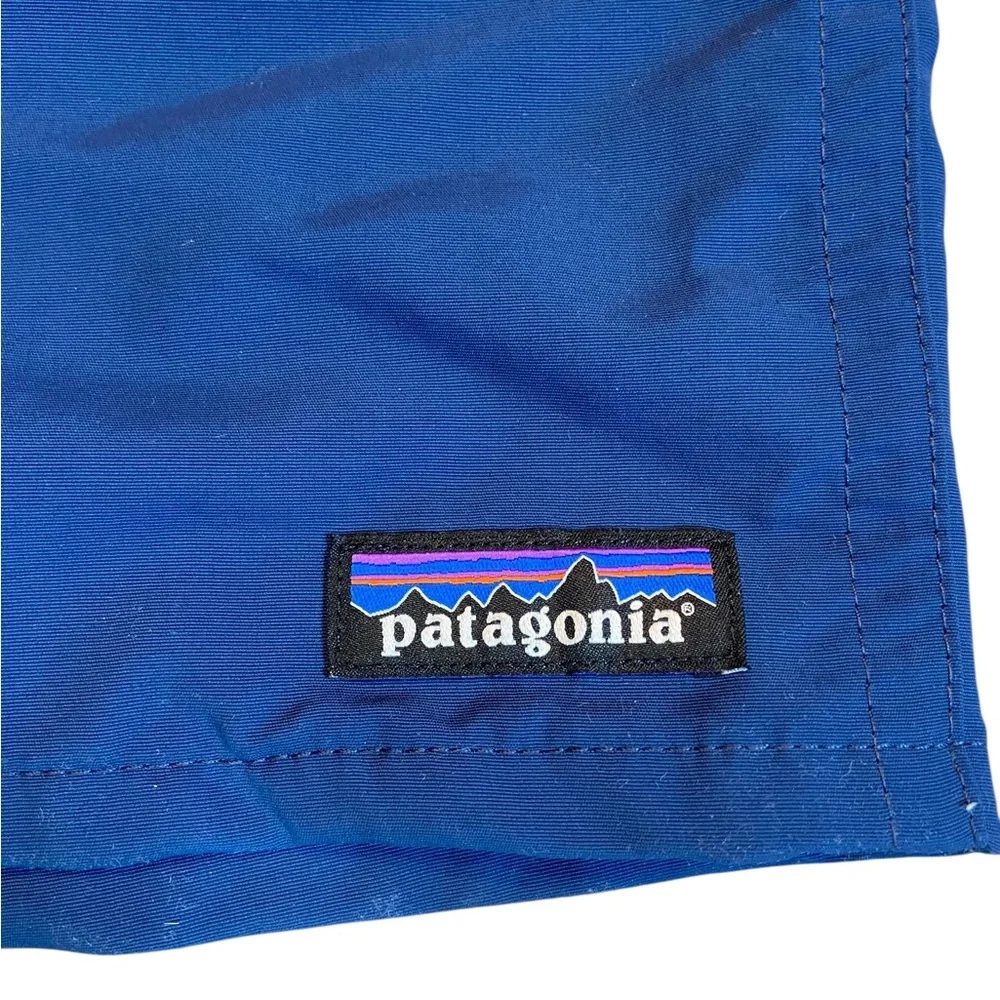 NWT- Men’s Patagonia Baggies 5” Shorts XXL‎